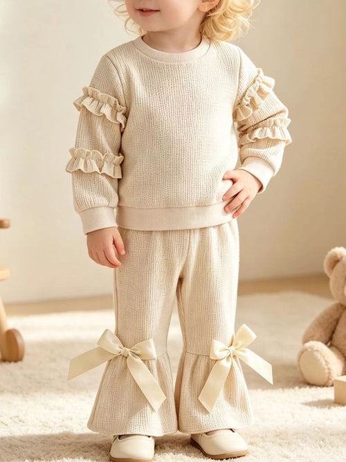 Conjunto de blusa con volantes y pantalón acampanado con lazo para niñas